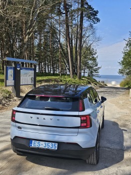 Travelnews.lv ceļo ar elektrisko un 427 zirgspēku jaudīgo «Volvo EX30» 34