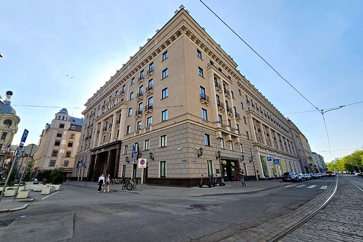 Vecrīgas «Grand Hotel Kempinski Riga» restorāns «Stage 22» piedāvā jaunu pavasara garšu pasauli 353425