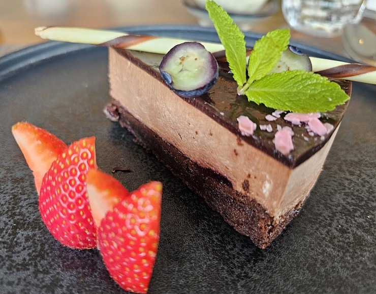 Vecrīgas «Grand Hotel Kempinski Riga» restorāns «Stage 22» piedāvā jaunu pavasara garšu pasauli - Chocholate mousse / Šokolādes muss Vecrīgas «Grand Hotel Kempinski Riga» restorāns «Stage 22» piedāvā jaunu pavasara garšu pasauli - Chocholate mousse / Šokolādes muss 353441