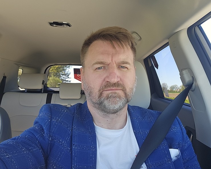 Travelnews.lv sadarbībā ar «Gada Auto» veic dienas testu ar 13 dažādiem spēkratiem 353573