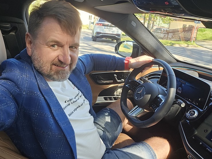 Travelnews.lv sadarbībā ar «Gada Auto» veic dienas testu ar 13 dažādiem spēkratiem 353590