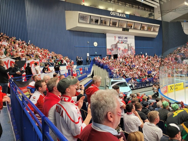 Travelnews.lv klātienē tur īkšķus par Latvijas uzvaru pasaules hokeja čempionātā spēlē ar Poliju Travelnews.lv klātienē tur īkšķus par Latvijas uzvaru pasaules hokeja čempionātā spēlē ar Poliju 353634