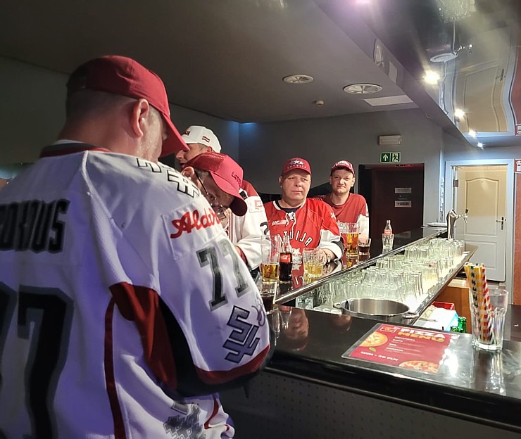Hokeja galveno pilsētu Ostravu Čehijā iekaro 5000 fanu no Latvijas 353764