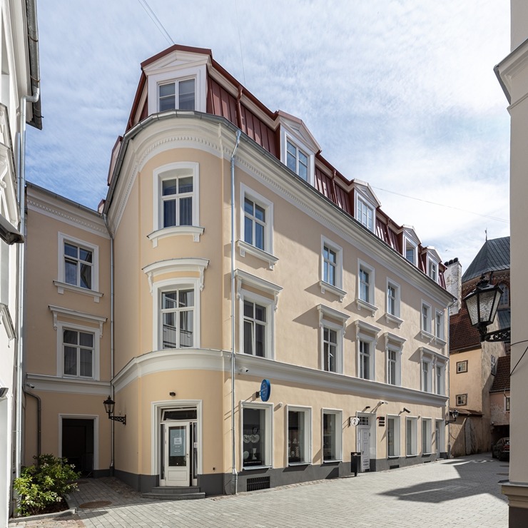 Šodien svinīgi atklās rekonstruēto viesnīcu «Konventa sēta Hotel» Vecrīgā. Foto: konventaseta.keystonecollection.com Šodien svinīgi atklās rekonstruēto viesnīcu «Konventa sēta Hotel» Vecrīgā. Foto: konventaseta.keystonecollection.com 353873