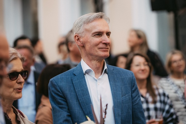 Vecrīgas centrā ar plašu vērienu tiek atklāta 4 zvaigžņu viesnīca «Konventa Sēta Hotel». Foto: konventaseta.keystonecollection.com Vecrīgas centrā ar plašu vērienu tiek atklāta 4 zvaigžņu viesnīca «Konventa Sēta Hotel». Foto: konventaseta.keystonecollection.com 353886