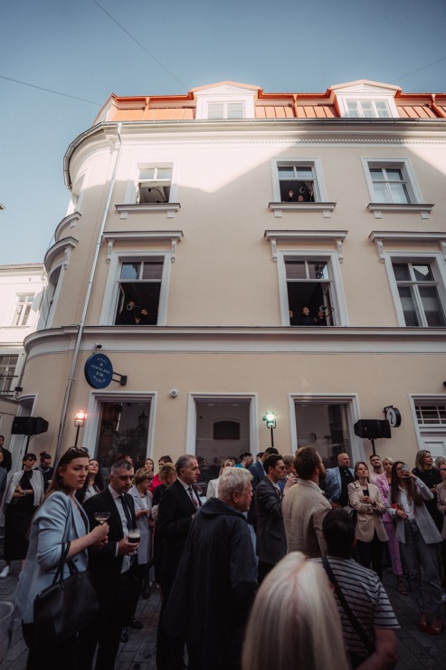 Vecrīgas centrā ar plašu vērienu tiek atklāta 4 zvaigžņu viesnīca «Konventa Sēta Hotel». Foto: konventaseta.keystonecollection.com Vecrīgas centrā ar plašu vērienu tiek atklāta 4 zvaigžņu viesnīca «Konventa Sēta Hotel». Foto: konventaseta.keystonecollection.com 353888