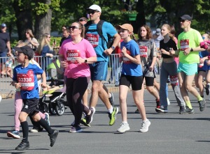 Latvijas galvaspilsētu pārņem skriešanas svētki 13