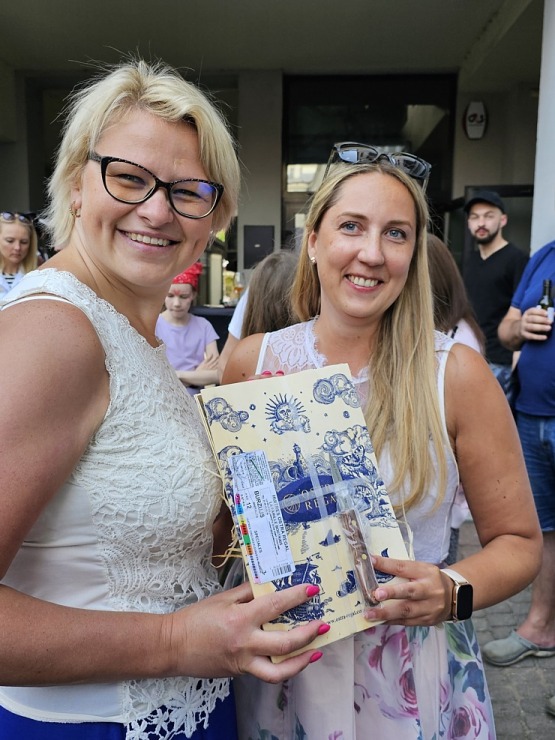 Restorāns «Buržujs»: Rīgas Berga bazārā pulcējas liels skaits gardēžu uz  13.Austeru festivālu 354007