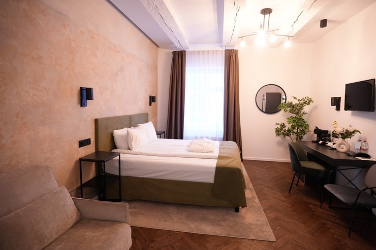 Daži fotomirkļi no Vecrīgas 4 zvaigžņu viesnīcas «Konventa Sēta Hotel» atklāšanas pasākuma. Foto: Konventa Sēta Hotel 354127