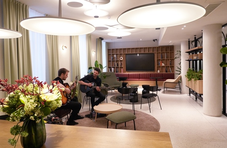 Daži fotomirkļi no Vecrīgas 4 zvaigžņu viesnīcas «Konventa Sēta Hotel» atklāšanas pasākuma. Foto: Konventa Sēta Hotel Daži fotomirkļi no Vecrīgas 4 zvaigžņu viesnīcas «Konventa Sēta Hotel» atklāšanas pasākuma. Foto: Konventa Sēta Hotel 354134
