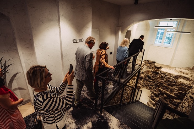 Daži fotomirkļi no Vecrīgas 4 zvaigžņu viesnīcas «Konventa Sēta Hotel» atklāšanas pasākuma. Foto: Konventa Sēta Hotel Daži fotomirkļi no Vecrīgas 4 zvaigžņu viesnīcas «Konventa Sēta Hotel» atklāšanas pasākuma. Foto: Konventa Sēta Hotel 354135