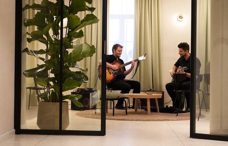 Daži fotomirkļi no Vecrīgas 4 zvaigžņu viesnīcas «Konventa Sēta Hotel» atklāšanas pasākuma. Foto: Konventa Sēta Hotel Daži fotomirkļi no Vecrīgas 4 zvaigžņu viesnīcas «Konventa Sēta Hotel» atklāšanas pasākuma. Foto: Konventa Sēta Hotel 354136