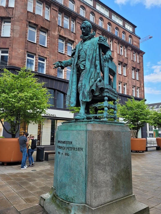 Travelnews.lv iepazīst Hamburgas pilsētas un lauku vides mijiedarbību 354167