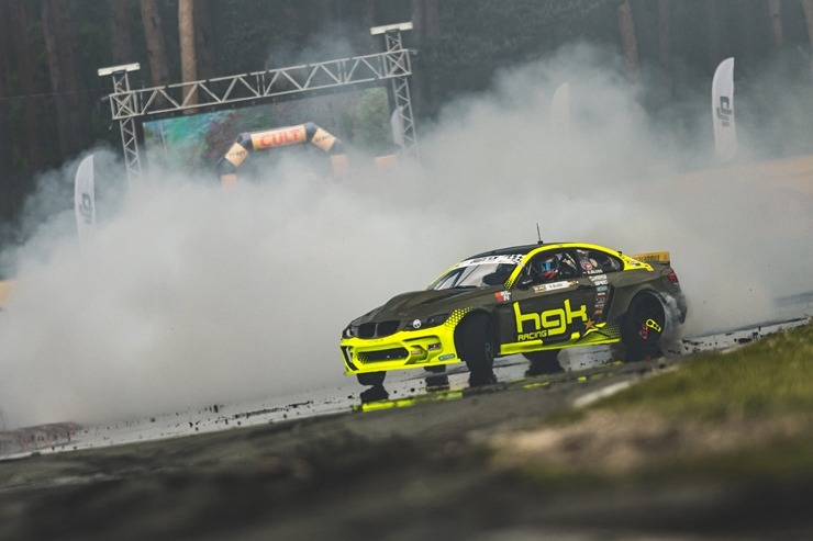 Latvijas drifta sezona šogad tika atklāta ar divu dienu sacensībām Biķerniekos. Foto: Elīne Berķe Bluša Latvijas drifta sezona šogad tika atklāta ar divu dienu sacensībām Biķerniekos. Foto: Elīne Berķe Bluša 354221