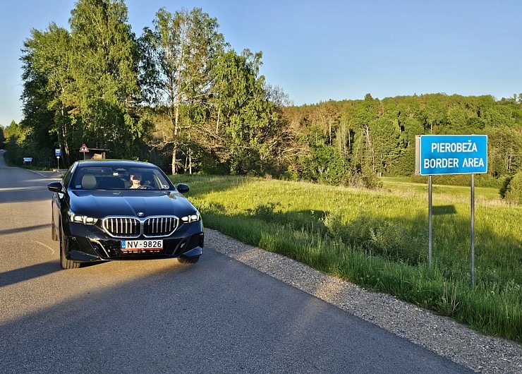 Sadarbībā ar auto nomu «Sixt Latvija» ceļojam uz Latgali, lai noskaidrotu... vai ezeros var peldēties? Sadarbībā ar auto nomu «Sixt Latvija» ceļojam uz Latgali, lai noskaidrotu... vai ezeros var peldēties? 354451