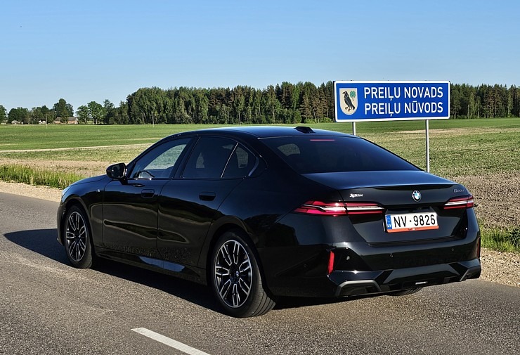 Sadarbībā ar auto nomu «Sixt Latvija» ceļojam uz Latgali, lai noskaidrotu... vai ezeros var peldēties? Sadarbībā ar auto nomu «Sixt Latvija» ceļojam uz Latgali, lai noskaidrotu... vai ezeros var peldēties? 354453