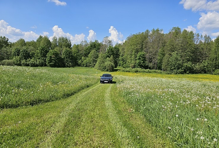 Sadarbībā ar auto nomu «Sixt Latvija» ceļojam uz Latgali, lai noskaidrotu... vai ezeros var peldēties? Sadarbībā ar auto nomu «Sixt Latvija» ceļojam uz Latgali, lai noskaidrotu... vai ezeros var peldēties? 354441