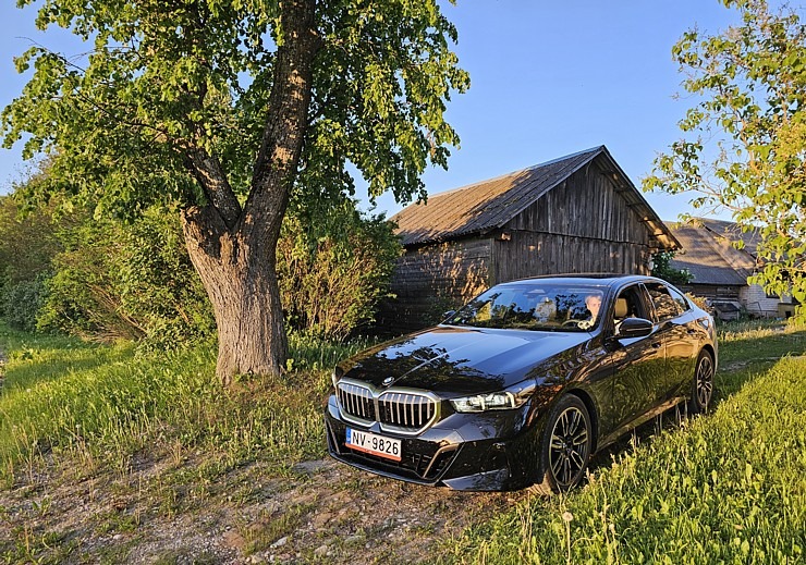 Sadarbībā ar auto nomu «Sixt Latvija» ceļojam uz Latgali, lai noskaidrotu... vai ezeros var peldēties? 354444