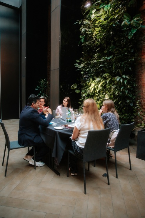 «Loop Luxury Fair» organizē viesnīcā «Pullman Riga Old Town» Latvijas tūrisma firmām luksusa ceļojumu darbnīcu. Foto: lobster-experience.com «Loop Luxury Fair» organizē viesnīcā «Pullman Riga Old Town» Latvijas tūrisma firmām luksusa ceļojumu darbnīcu. Foto: lobster-experience.com 354821