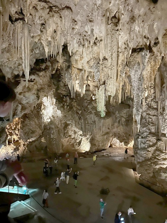 Travelnews.lv apmeklē tūristu iecienītās Nerjas alas (Cueva de Nerja) Malagas provincē 354913