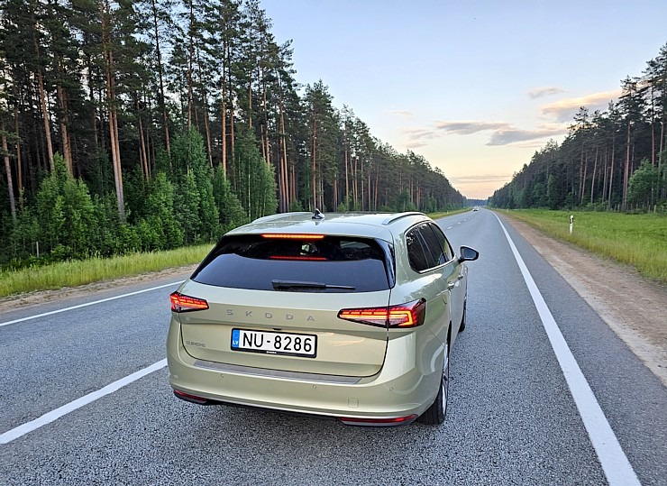 Travelnews.lv apceļo Latviju ar jauno un 150 zirgspēku jaudīgo «Škoda Superb Combi L&K» 354933