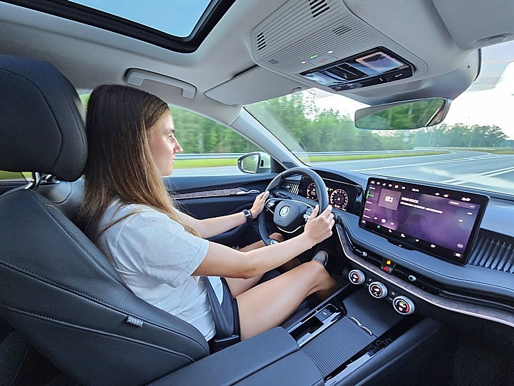 Travelnews.lv apceļo Latviju ar jauno un 150 zirgspēku jaudīgo «Škoda Superb Combi L&K» 354961