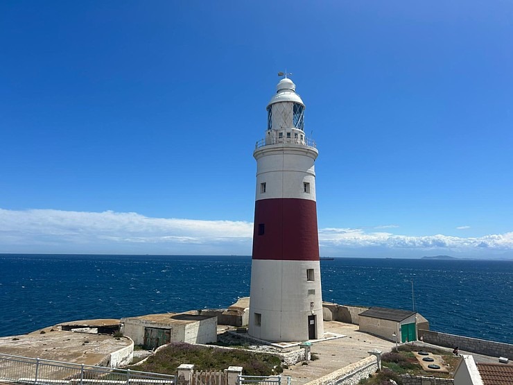 Travelnews.lv iepazīst Lielbritānijas aizjūras teritoriju - Gibraltārs 355175