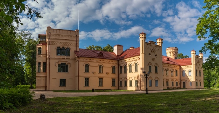 Preiļu muižas komplekss un parks ir kļuvis par svarīgu Latgales apceļotāju galamērķi. Foto: Preiļu novada Tūrisma attīstības un informācijas centrs Preiļu muižas komplekss un parks ir kļuvis par svarīgu Latgales apceļotāju galamērķi. Foto: Preiļu novada Tūrisma attīstības un informācijas centrs 355249