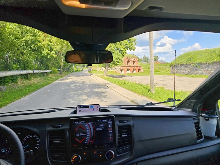Auto noma «AVIS Latvia» šogad piedāvā kemperu nomu un Travelnews.lv to izmanto ceļojumā uz Latgali Auto noma «AVIS Latvia» šogad piedāvā kemperu nomu un Travelnews.lv to izmanto ceļojumā uz Latgali 355437