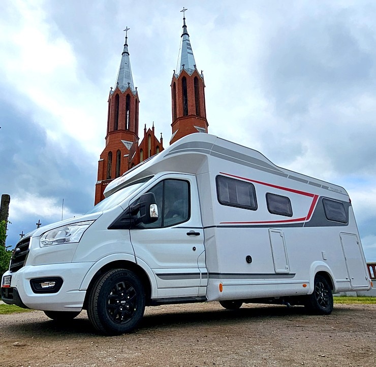 Auto noma «AVIS Latvia» šogad piedāvā kemperu nomu un Travelnews.lv to izmanto ceļojumā uz Latgali Auto noma «AVIS Latvia» šogad piedāvā kemperu nomu un Travelnews.lv to izmanto ceļojumā uz Latgali 355460