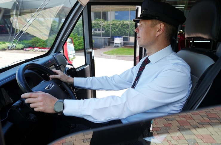 «Lux Express» sāk pasažieru pārvadājumus maršrutā no Rīgas centra uz RIX lidostu. Foto: Edijs Pālens «Lux Express» sāk pasažieru pārvadājumus maršrutā no Rīgas centra uz RIX lidostu. Foto: Edijs Pālens 355534
