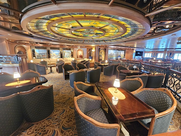 Travelnews.lv iepazīst 294 metrus garo kruīza kuģi «Coral Princess» Rīgas ostā 355602
