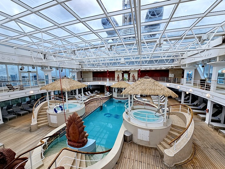 Travelnews.lv iepazīst 294 metrus garo kruīza kuģi «Coral Princess» Rīgas ostā 355644