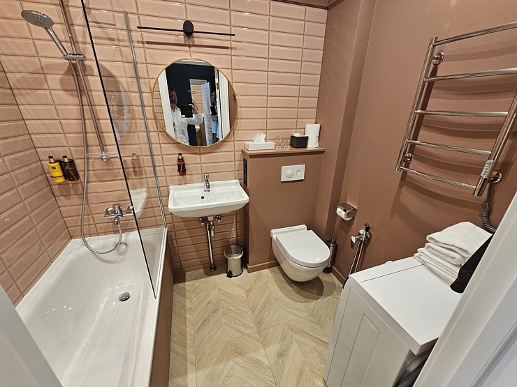 Travelnews.lv Rīgā iepazīst jaunu 4 zvaigžņu apartamentu viesnīcu «Aparthotel Amella» 355793