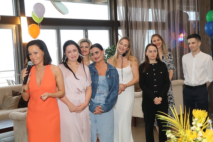 Tūroperators «Coral Travel Latvija» ar vērienu atzimē jūras krastā 3 gadu jubileju Latvijā 355868
