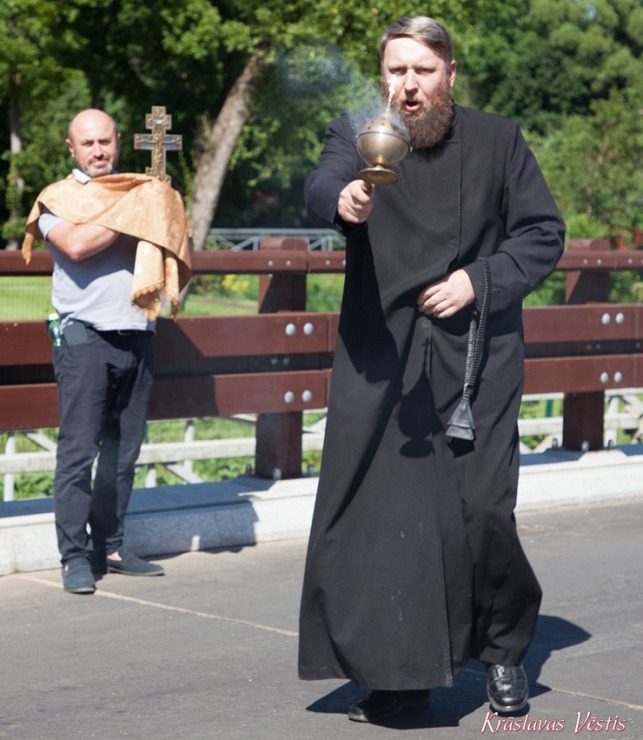Krāslavā svinīgi atklāts jaunuzbūvētais tilts pār Jouņupeiti. Foto: Jurijs Roga, Kraslavasvestis.lv. Krāslavā svinīgi atklāts jaunuzbūvētais tilts pār Jouņupeiti. Foto: Jurijs Roga, Kraslavasvestis.lv. 356110