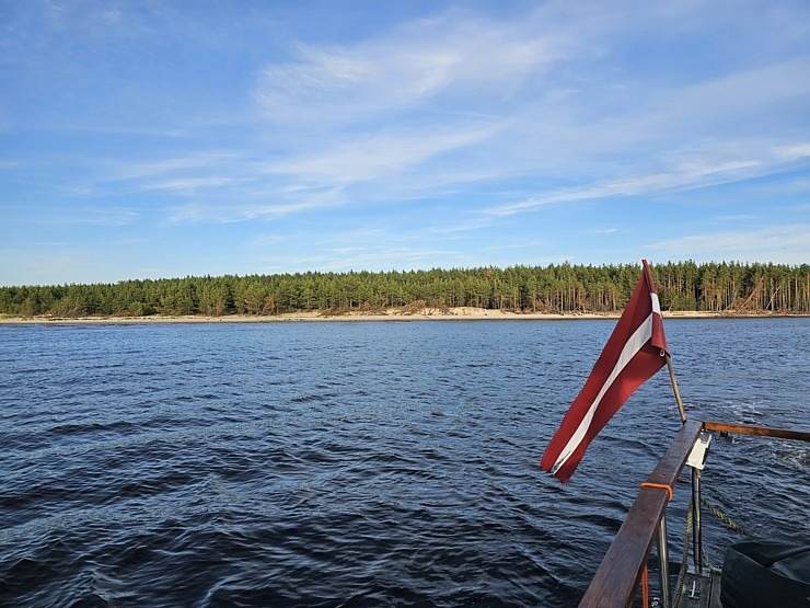 Latvijas tūrisma firma «Nikos Travel» uz peldošas terases Lielupē atzīmē 17 gadu jubileju 356324