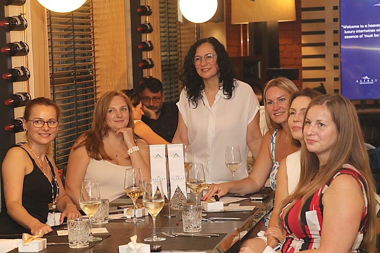 «Coral Travel Latvia» ar Turcijas «Alibey Hotels & Resorts» ļauj izgaršot ceļojumu konsultantiem burvīgas «Michelin» vakariņas «Coral Travel Latvia» ar Turcijas «Alibey Hotels & Resorts» ļauj izgaršot ceļojumu konsultantiem burvīgas «Michelin» vakariņas 356585