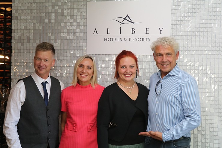 «Coral Travel Latvia» ar Turcijas «Alibey Hotels & Resorts» ļauj izgaršot ceļojumu konsultantiem burvīgas «Michelin» vakariņas «Coral Travel Latvia» ar Turcijas «Alibey Hotels & Resorts» ļauj izgaršot ceļojumu konsultantiem burvīgas «Michelin» vakariņas 356588