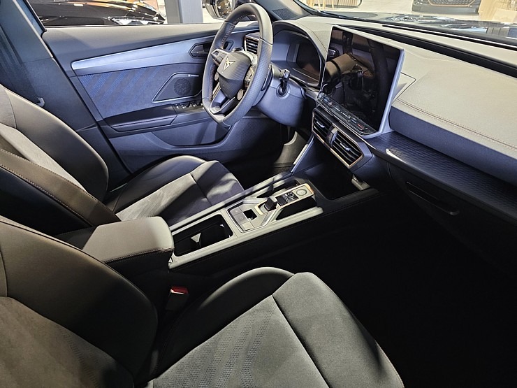 Autocentrs «Autobrava» prezentē medijiem jauno 2024.gada «Cupra Formentor» 356605