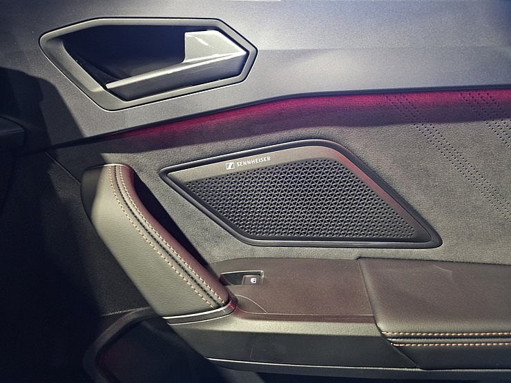 Autocentrs «Autobrava» prezentē medijiem jauno 2024.gada «Cupra Formentor» 356607