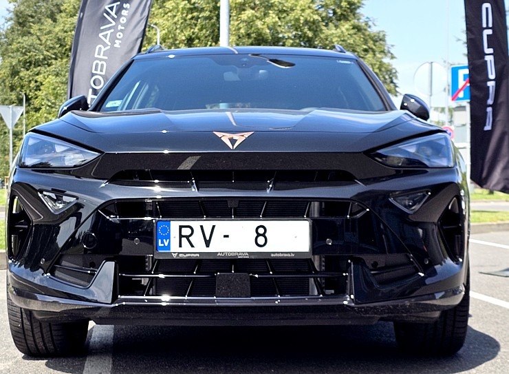 Autocentrs «Autobrava Motors» prezentē medijiem jauno 2024.gada «Cupra Formentor» 356624