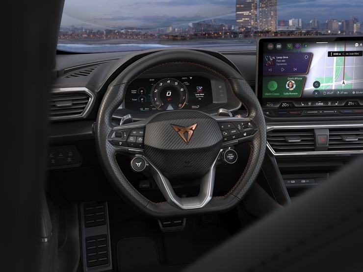 Jaunais «Cupra Formentor» piesaka avangarda dizainu ar modernām tehnoloģijām. Foto: Autobrava.lv Jaunais «Cupra Formentor» piesaka avangarda dizainu ar modernām tehnoloģijām. Foto: Autobrava.lv 356667