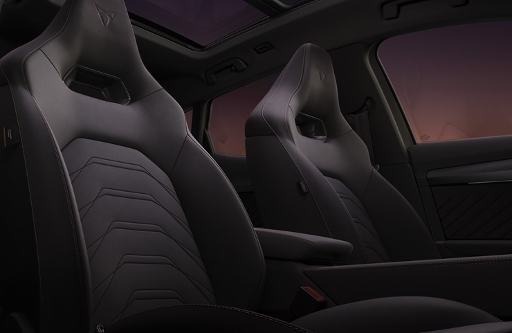 Jaunais «Cupra Formentor» piesaka avangarda dizainu ar modernām tehnoloģijām. Foto: Autobrava.lv Jaunais «Cupra Formentor» piesaka avangarda dizainu ar modernām tehnoloģijām. Foto: Autobrava.lv 356668