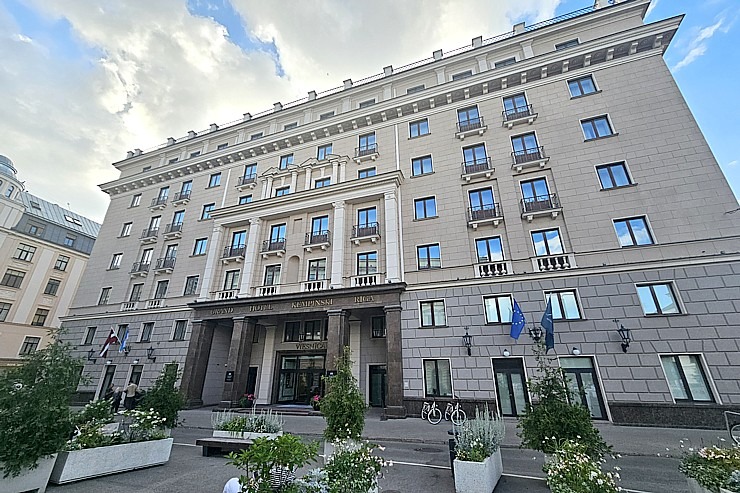 «Grand Hotel Kempinski Riga» atklāj mākslinieces Gundegas Dūdumas jauno izstādi «Uncovering Hidden Gems» «Grand Hotel Kempinski Riga» atklāj mākslinieces Gundegas Dūdumas jauno izstādi «Uncovering Hidden Gems» 356795