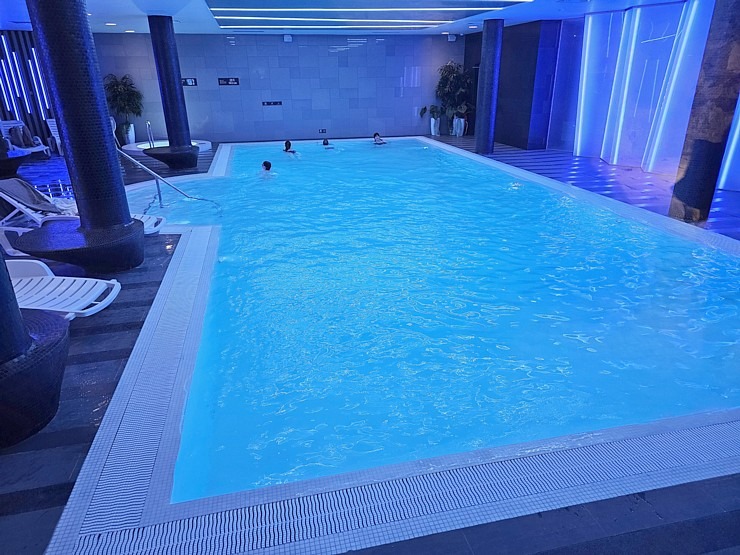 Iepazīstam Vecrīgas 5 zvaigžņu viesnīcas «Wellton Riverside SPA Hotel» piedāvājumu kopā ar ceļojumu konsultantiem Iepazīstam Vecrīgas 5 zvaigžņu viesnīcas «Wellton Riverside SPA Hotel» piedāvājumu kopā ar ceļojumu konsultantiem 356988