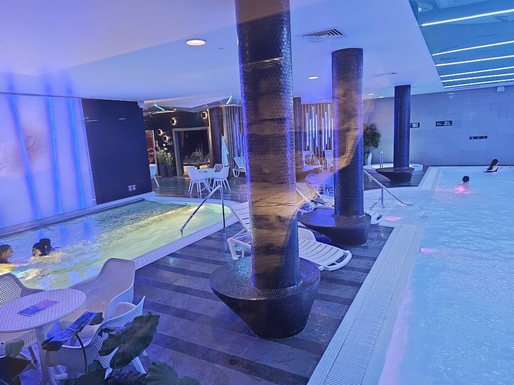Iepazīstam Vecrīgas 5 zvaigžņu viesnīcas «Wellton Riverside SPA Hotel» piedāvājumu kopā ar ceļojumu konsultantiem Iepazīstam Vecrīgas 5 zvaigžņu viesnīcas «Wellton Riverside SPA Hotel» piedāvājumu kopā ar ceļojumu konsultantiem 356989