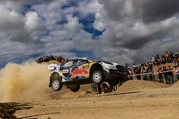 Piedāvājam spilgtākos foto mirkļus no FIA pasaules rallija čempionāta (WRC) debijas Latvijā. Foto: Gatis Smudzis Piedāvājam spilgtākos foto mirkļus no FIA pasaules rallija čempionāta (WRC) debijas Latvijā. Foto: Gatis Smudzis 357028