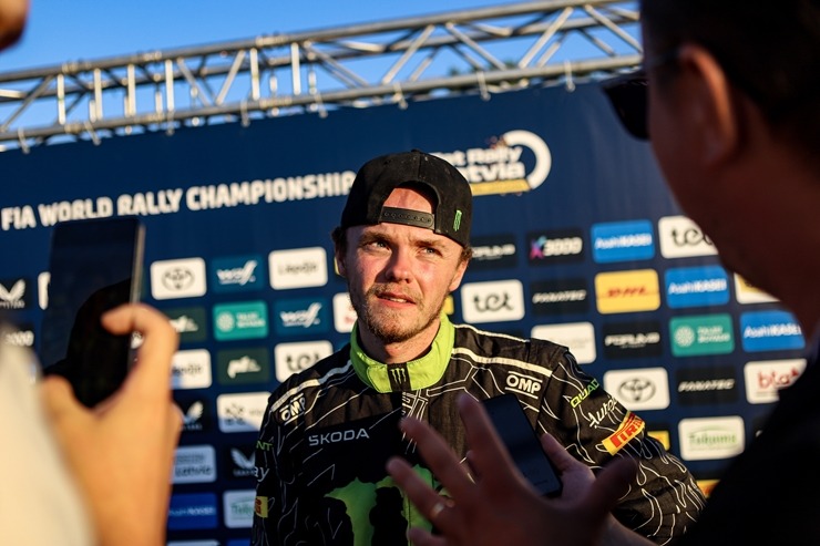 Piedāvājam spilgtākos foto mirkļus no FIA pasaules rallija čempionāta (WRC) debijas Latvijā. Foto: Gatis Smudzis Piedāvājam spilgtākos foto mirkļus no FIA pasaules rallija čempionāta (WRC) debijas Latvijā. Foto: Gatis Smudzis 357042