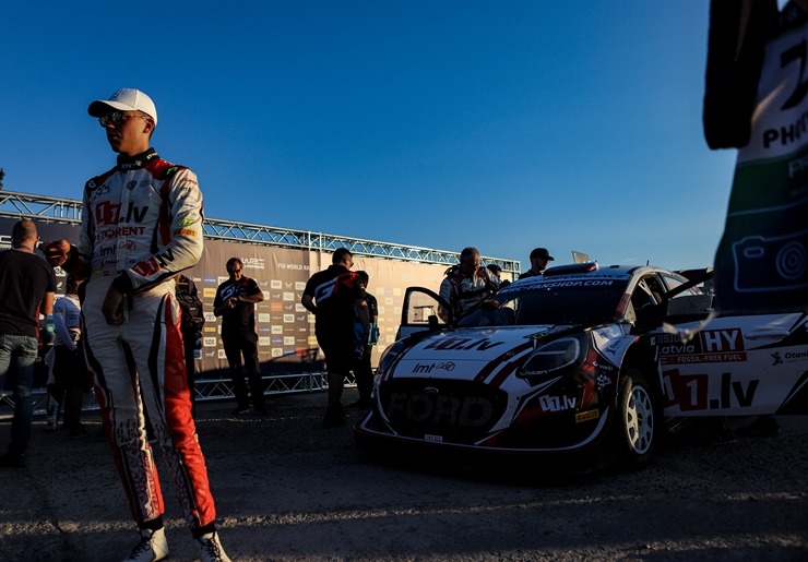 Piedāvājam spilgtākos foto mirkļus no FIA pasaules rallija čempionāta (WRC) debijas Latvijā. Foto: Gatis Smudzis Piedāvājam spilgtākos foto mirkļus no FIA pasaules rallija čempionāta (WRC) debijas Latvijā. Foto: Gatis Smudzis 357047